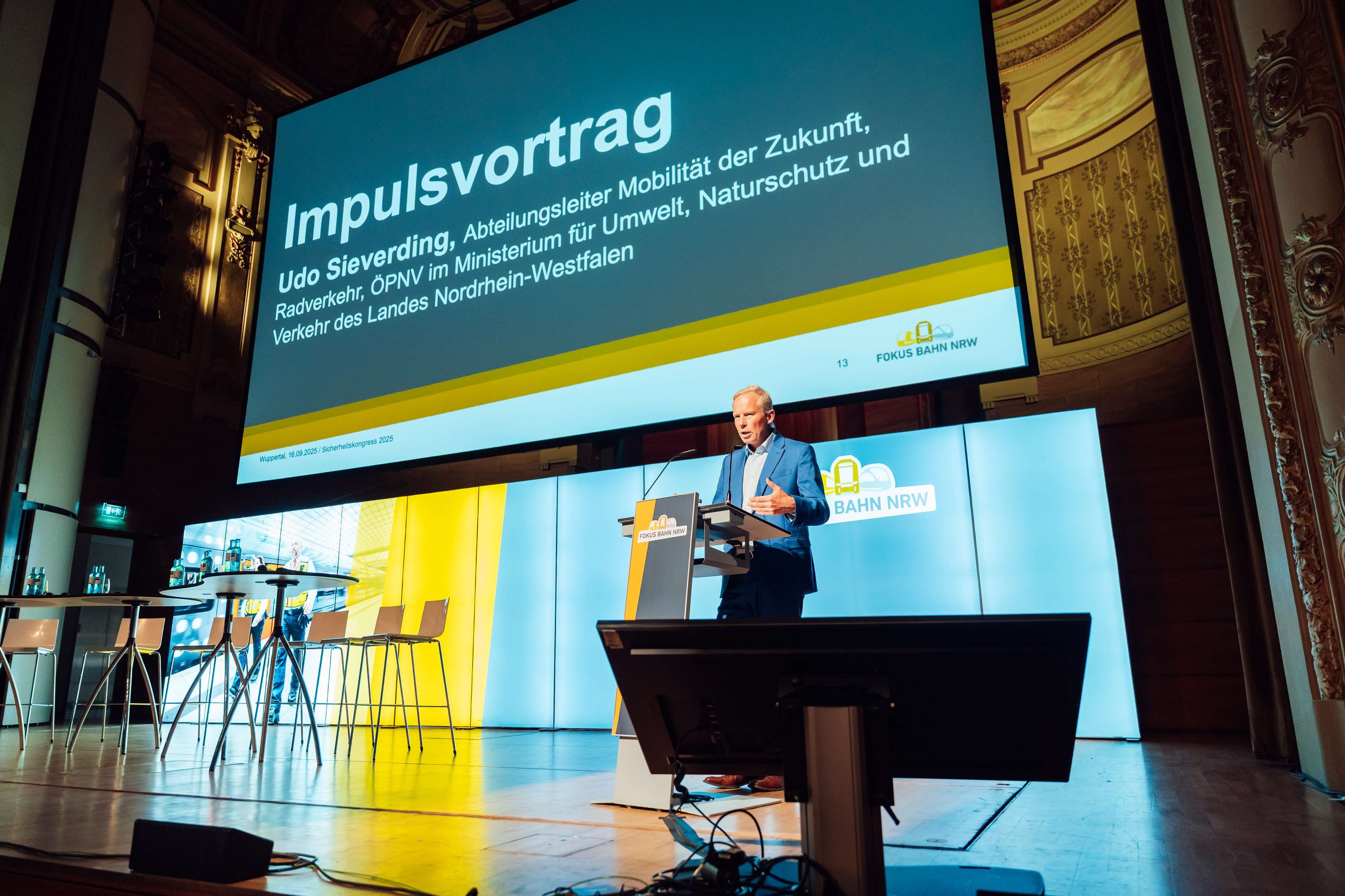 - öffnet Bild in größerer Ansicht