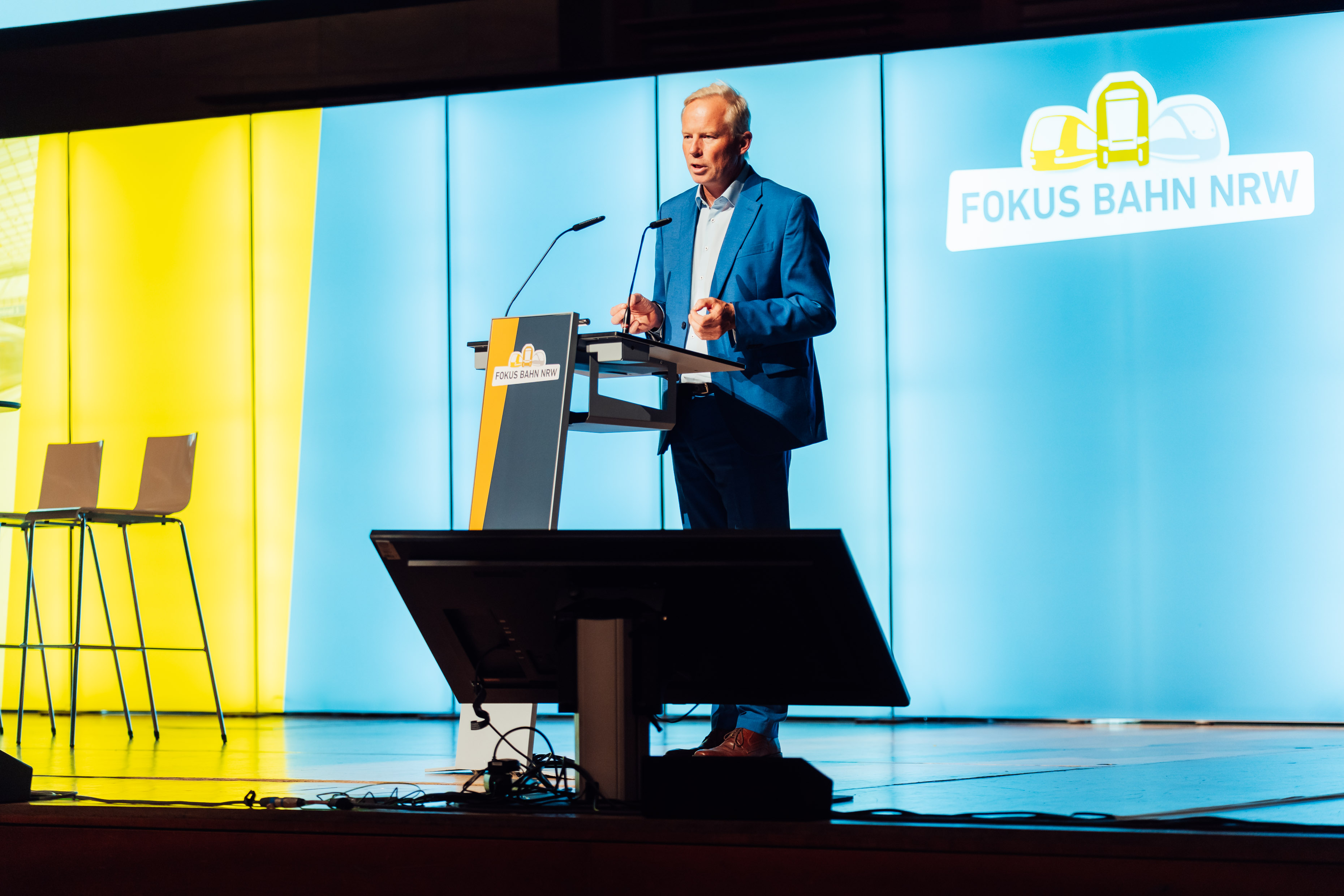 - öffnet Bild in größerer Ansicht